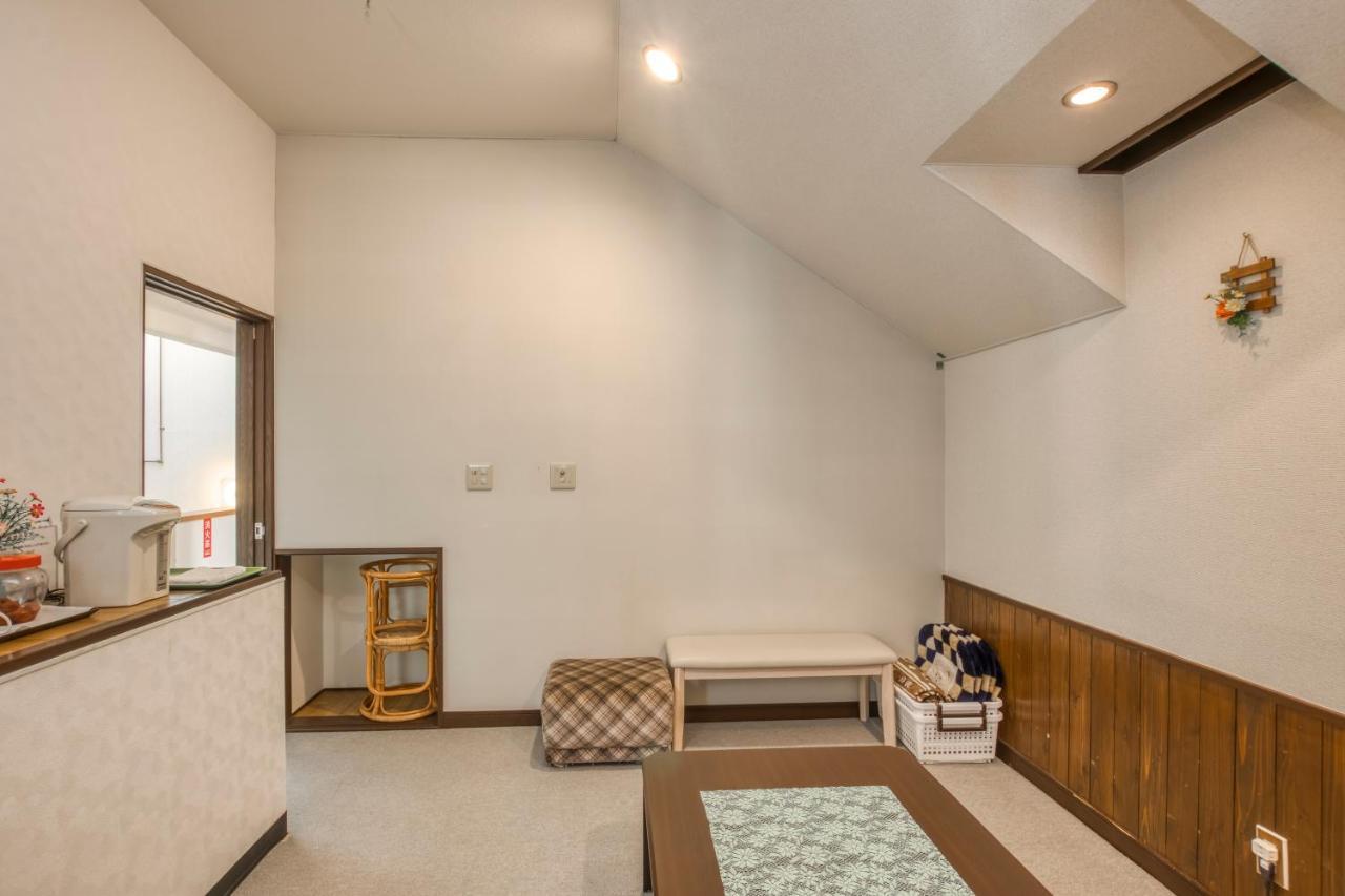 温泉ゲストハウス やすもり 本館 Hachimantai  Exterior photo